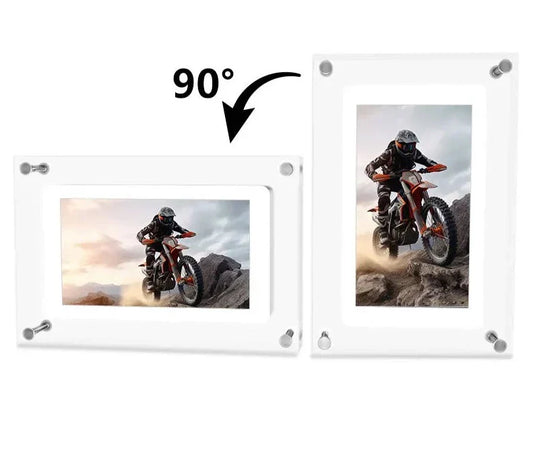 Cadre photo numérique transparent en acrylique, idéal pour afficher vos souvenirs depuis votre smartphone. Clarté et lecture vidéo en mouvement!